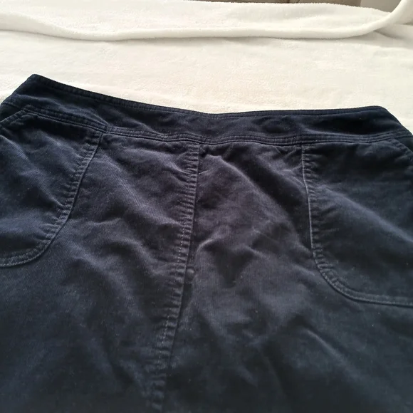 Talbots Women's Corduroy Mini Skirt Size 10 Navy Blue Cotton Blend With Pockets - Picture 3 of 11